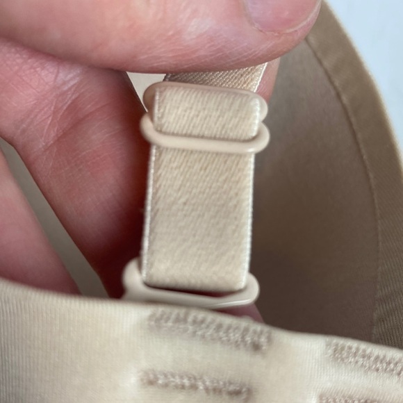 Wacoal NWT Soft Seductive Front Close Convertible Contour Bra 853108 32C Neutral - Picture 9 of 12